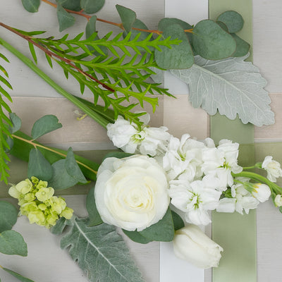 White Monochromatic Bouquet