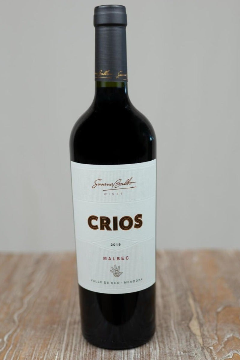  Red wine Bottle to add with a fresh flower bouquet